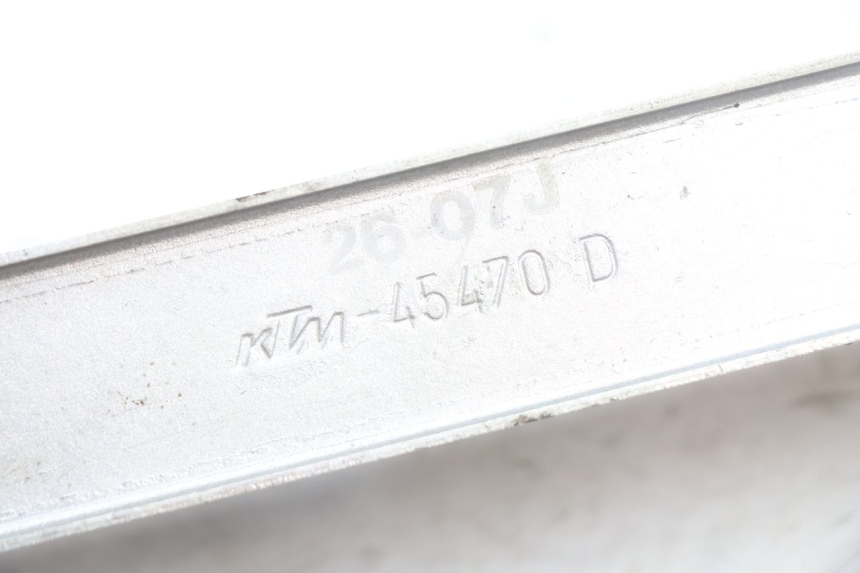 photo de PRAWY CHŁODNICA PEUGEOT LUDIX BLASTER 50 (2006 - 2014) - Oznaczenia i referencje