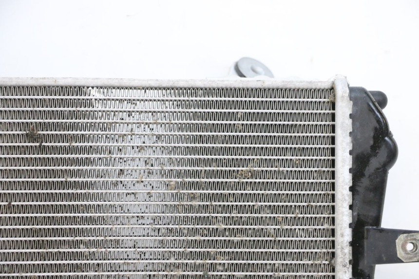 photo de PRAWY CHŁODNICA BMW R GS 1250 (2021 - 2024) - Zbliżenie komponentów