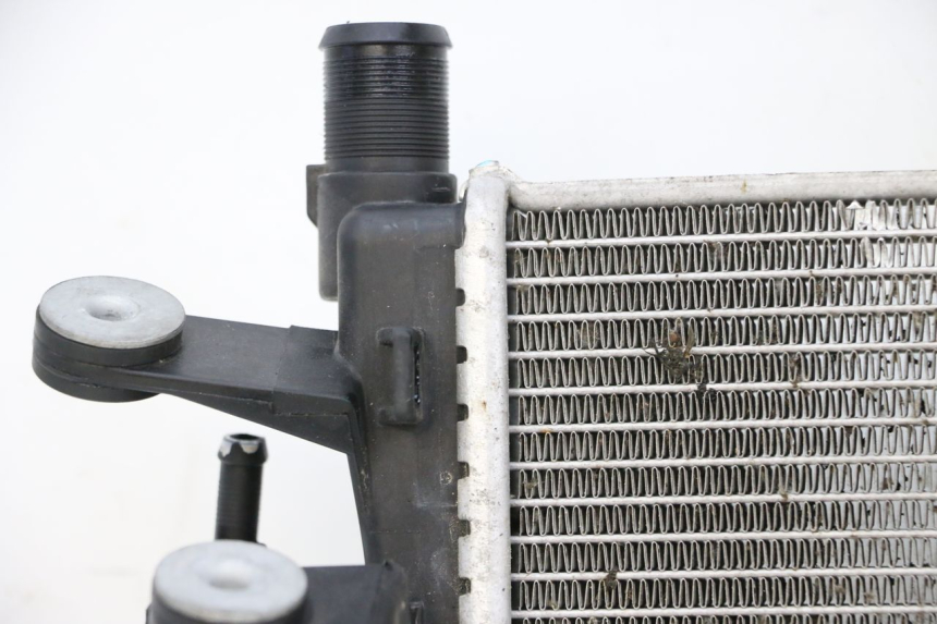 photo de PRAWY CHŁODNICA BMW R GS 1250 (2021 - 2024) - Kontrola wizualna