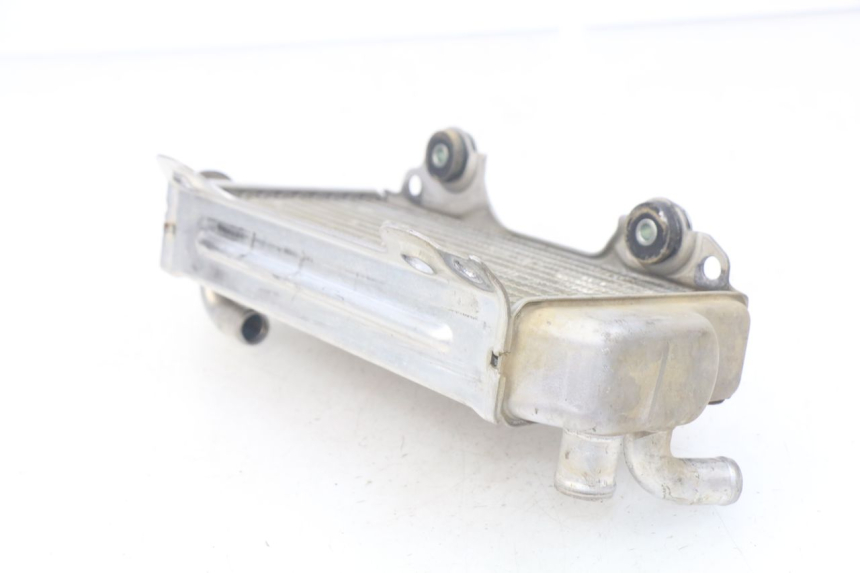 photo de CHŁODNICA PRAWA SUZUKI RM-Z RMZ 250 (2010 - 2016) - Zbliżenie techniczne