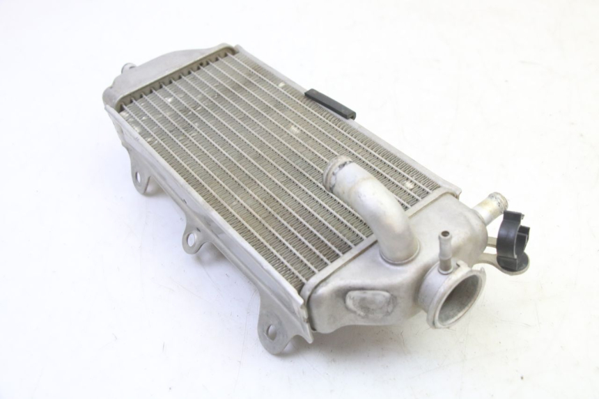 photo de CHŁODNICA PRAWA YAMAHA YZF YZ-F 450 (2014 - 2016) - Inny kąt widzenia