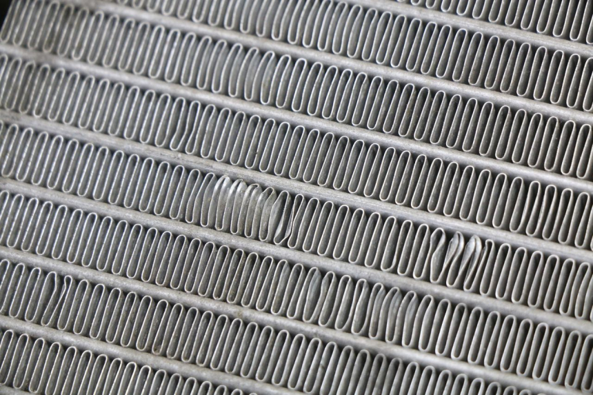 photo de CHŁODNICA HONDA FES S-WING SWING ABS 125 (2007 - 2015) - Oznaczenia i referencje