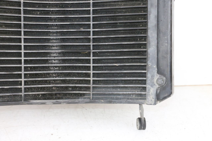 photo de CHŁODNICA YAMAHA FJR ABS 1300 (2006 - 2012) - Struktura - zbliżenie