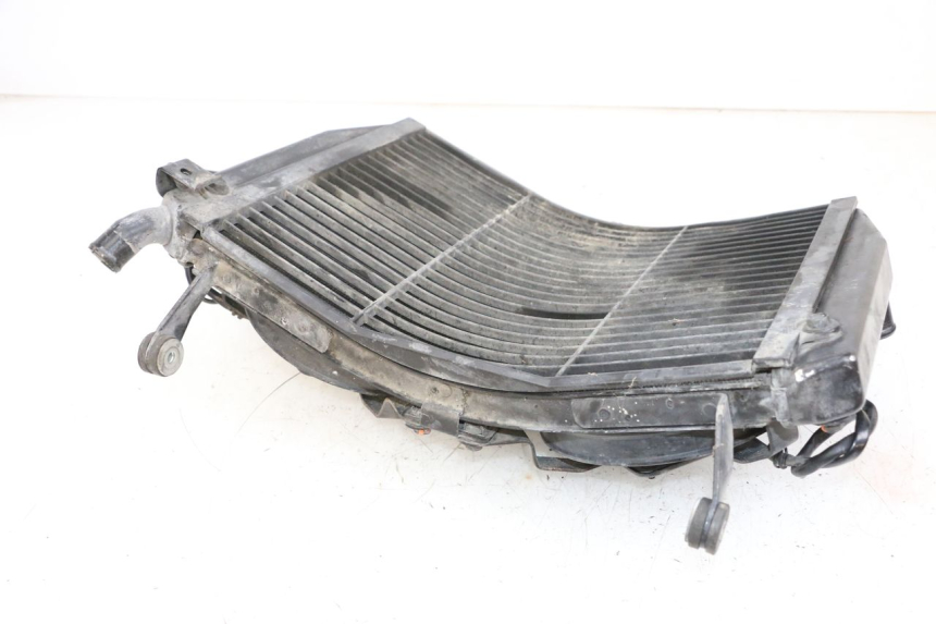 photo de CHŁODNICA YAMAHA FJR ABS 1300 (2006 - 2012) - Zbliżenie techniczne