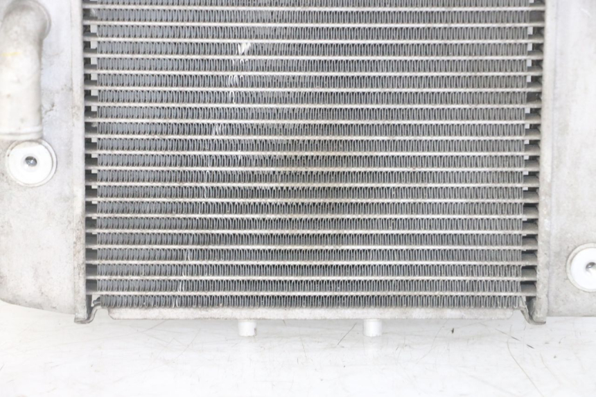 photo de CHŁODNICA HONDA FORZA ABS 300 (2013 - 2017) - Szczegóły charakterystyczne