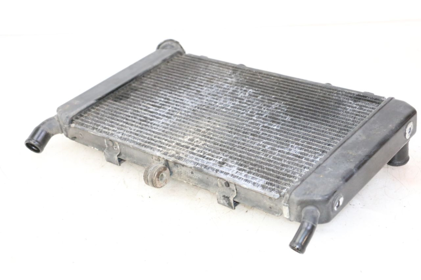 photo de CHŁODNICA YAMAHA FZ6 FAZER S2 600 (2007 - 2011) - Zbliżenie techniczne