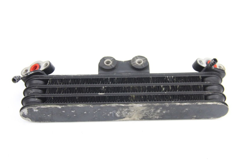 photo de CHŁODNICA OLEJU HONDA CBR F SC21 1000 (1986 - 1992) - Inny kąt widzenia