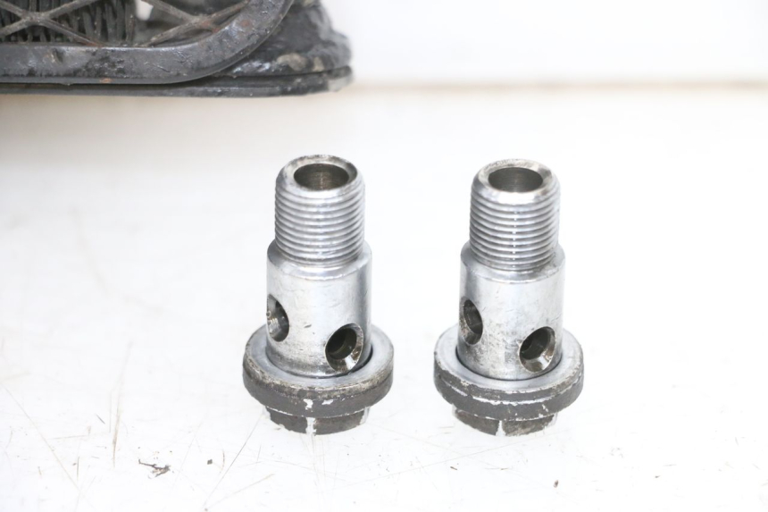 photo de CHŁODNICA OLEJU SUZUKI DL V STROM 1000 (2002 - 2007) - Szczegół części