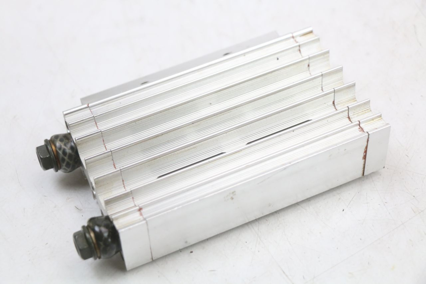 photo de CHŁODNICA OLEJU KSR RACING DRIFT 140 - Zbliżenie techniczne