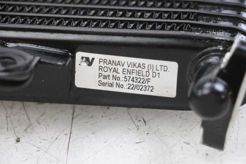 photo de CHŁODNICA OLEJU ROYAL ENFIELD SCRAM 411 (2022 - 2024) - Zbliżenie techniczne