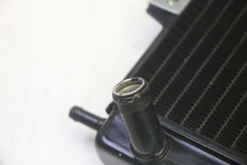 photo de CHŁODNICA PIAGGIO MP3 HPE 350 (2018 - 2020) - Punkty mocowania