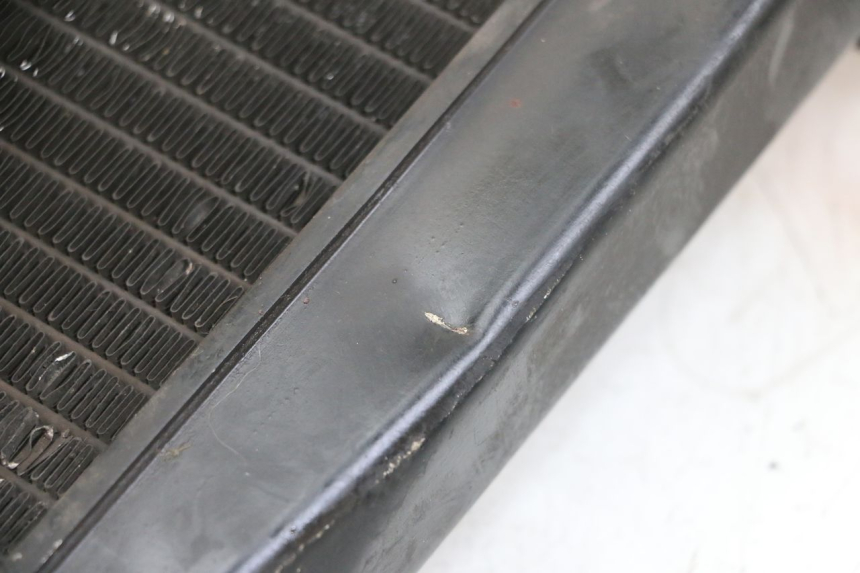 photo de CHŁODNICA PIAGGIO MP3 LT 400 (2007 - 2012) - Zoom stanu zużycia