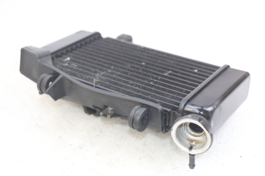 photo de CHŁODNICA YAMAHA MT ABS 125 (2014 - 2018) - Zoom stanu zużycia