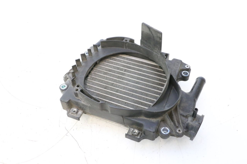 photo de CHŁODNICA HONDA PCX (JF28) 125 (2009 - 2011) - Zbliżenie techniczne