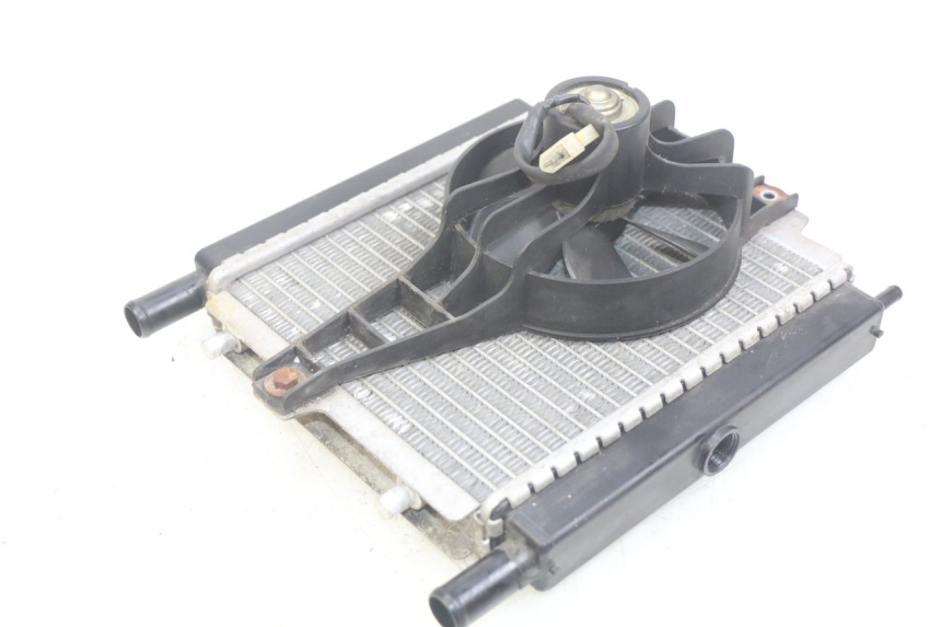 photo de CHŁODNICA PEUGEOT SATELIS 125 (2010 - 2012) - Inny kąt widzenia