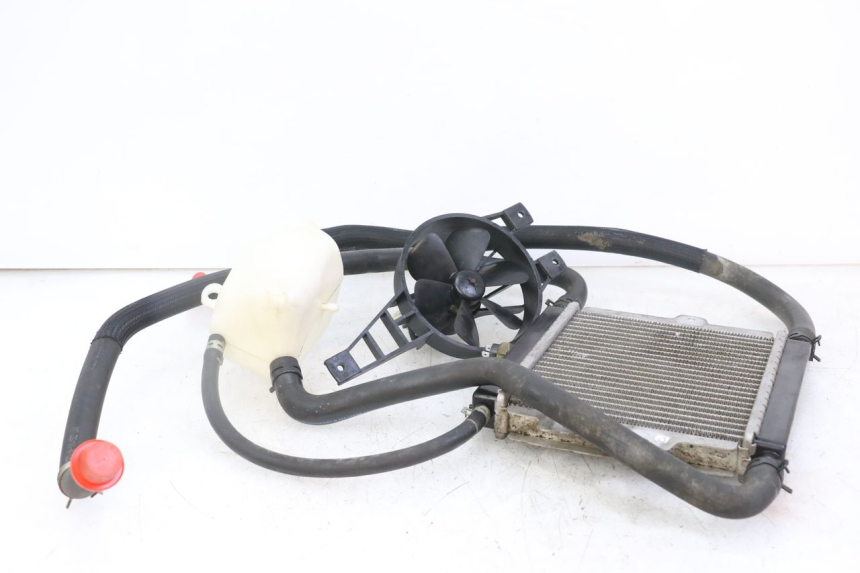 photo de CHŁODNICA PEUGEOT SATELIS 125 (2010 - 2012) - Szczegół części