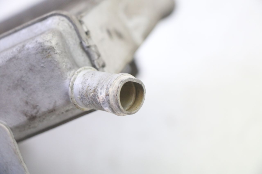 photo de CHŁODNICA APRILIA SR R 2T LC 50 (2018 - 2021) - Oznaczenia i referencje