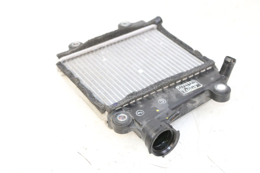 photo de CHŁODNICA YAMAHA XMAX X-MAX 125 (2021 - 2025) - Zbliżenie techniczne