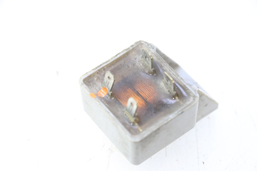 photo de REGULATOR ŁADOWANIA PEUGEOT 103 SPX CLIP 50 (1989 - 1992) - Szczegół części