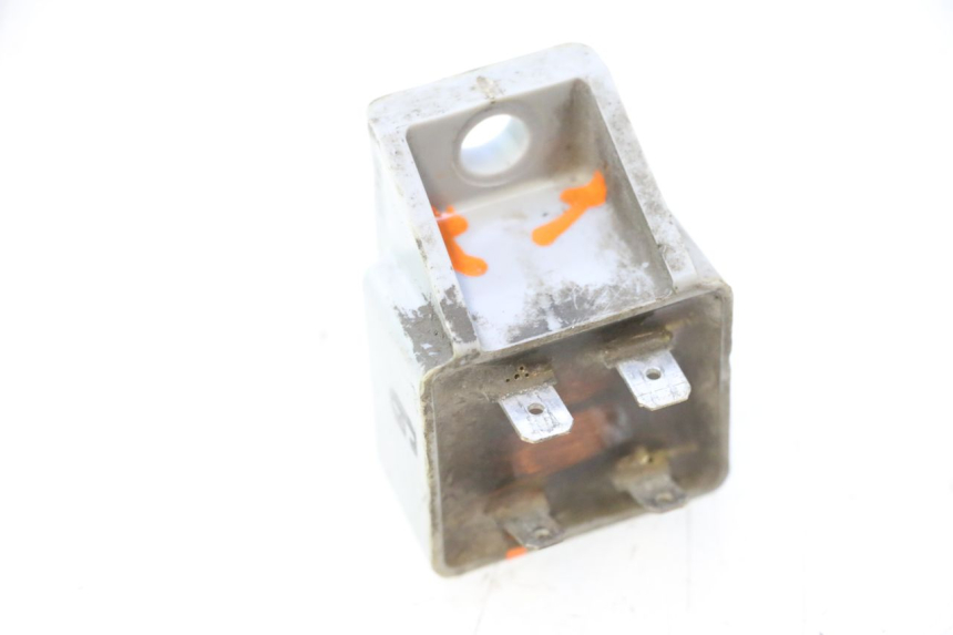 photo de REGULATOR ŁADOWANIA PEUGEOT 103 SPX CLIP 50 (1989 - 1992) - Zoom stanu zużycia