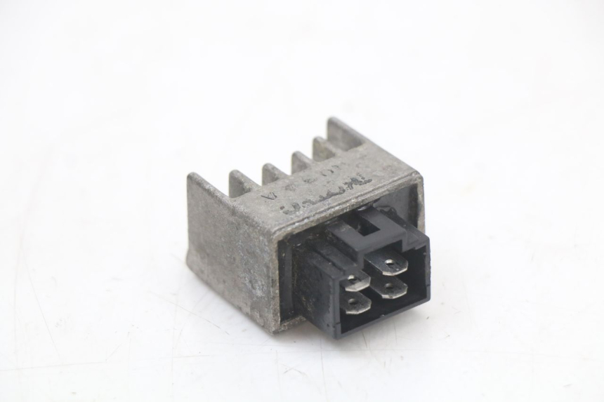 photo de REGULATOR ŁADOWANIA DAELIM A-FOUR 2T 50 (2005 - 2012) - Szczegół części