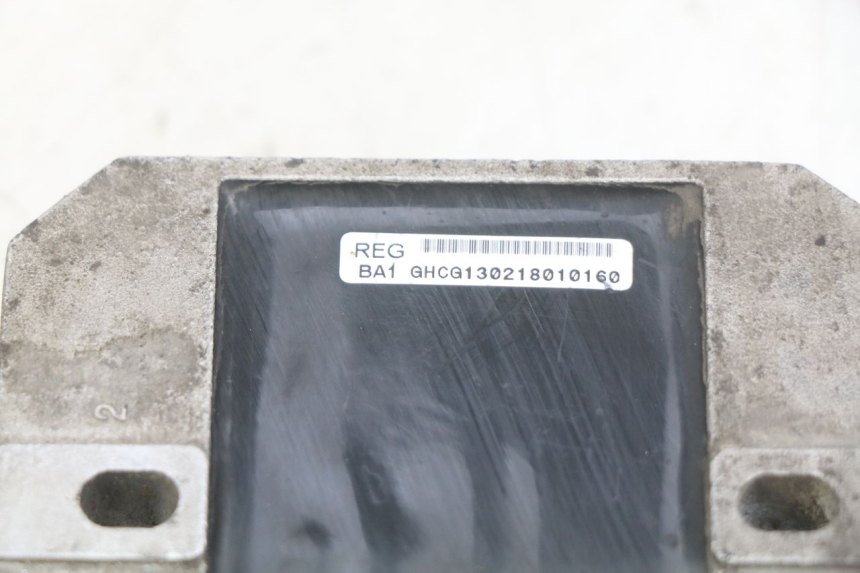 photo de REGULATOR ŁADOWANIA KYMCO AGILITY 16+ 4T 50 (2018 - 2023) - Zoom stanu zużycia