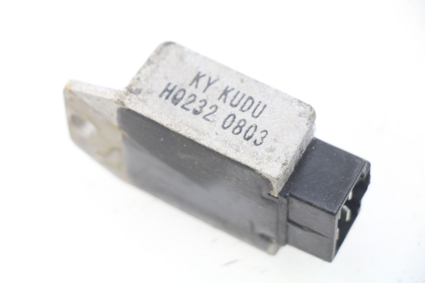 photo de REGULATOR ŁADOWANIA KYMCO AGILITY 4T 50 (2005 - 2018) - Zoom stanu zużycia