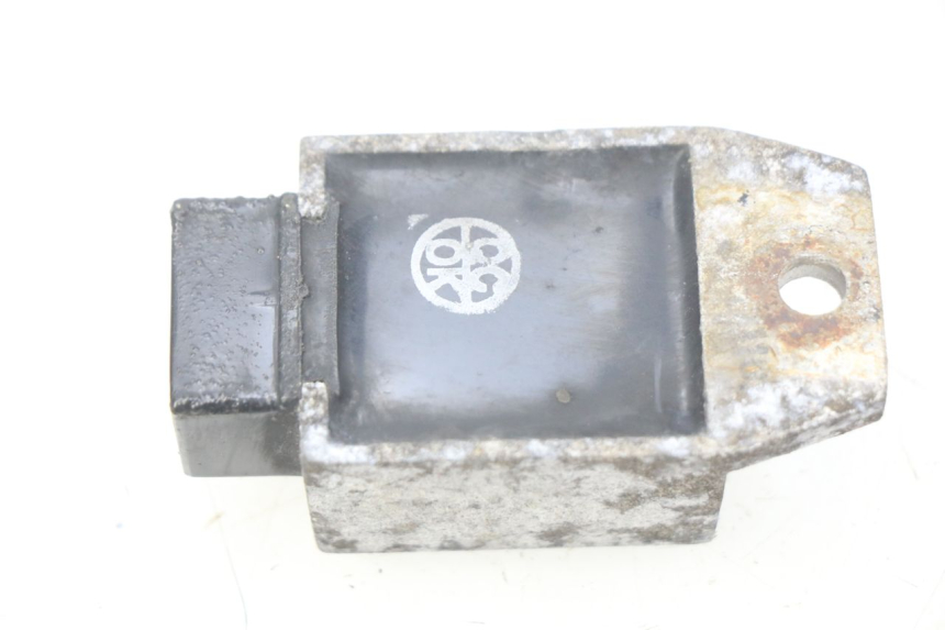 photo de REGULATOR ŁADOWANIA KYMCO AGILITY 4T 50 (2005 - 2018) - Zoom stanu zużycia