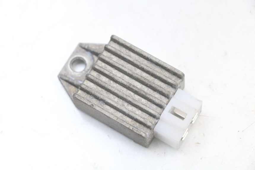 photo de REGULATOR ŁADOWANIA KYMCO AGILITY 4T 50 (2005 - 2018) - Widok główny