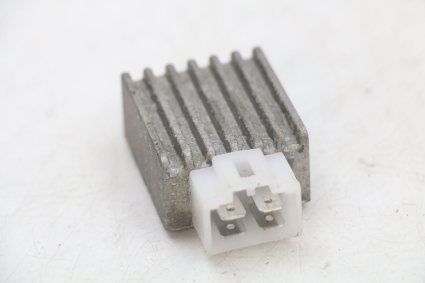 photo de REGULATOR ŁADOWANIA KYMCO AGILITY 4T 50 (2005 - 2018) - Szczegół części