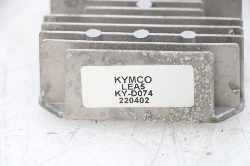 photo de REGULATOR ŁADOWANIA KYMCO AGILITY 4T 50 (2018 - 2022) - Szczegół części