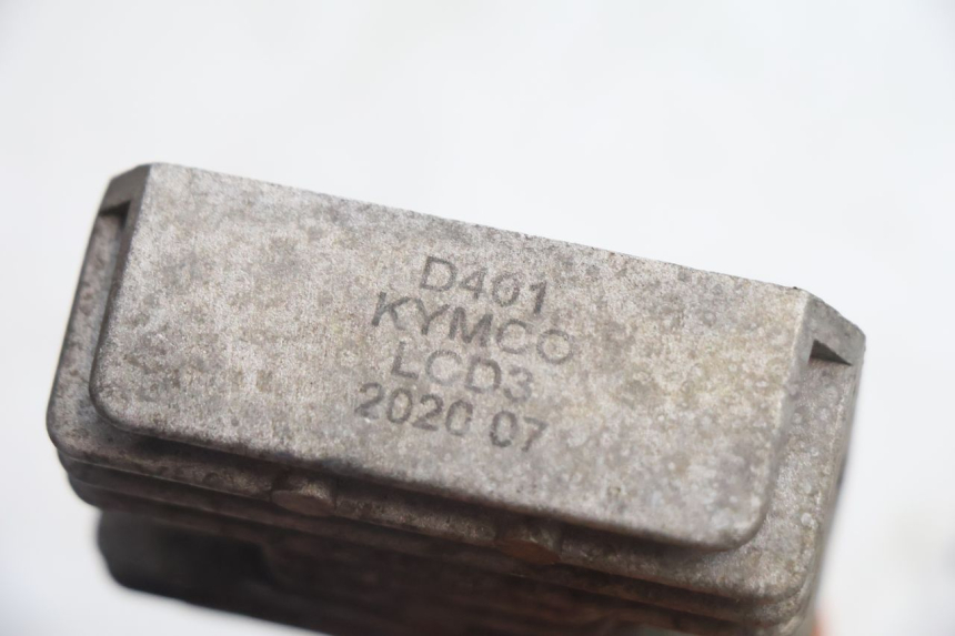 photo de REGULATOR ŁADOWANIA KYMCO AGILITY 4T 50 (2018 - 2022) - Zbliżenie techniczne