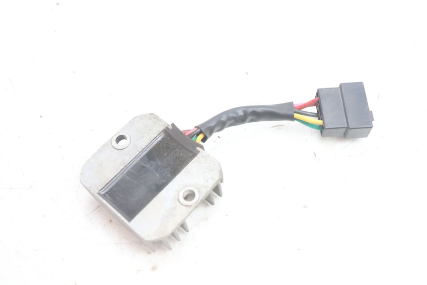 photo de REGULATOR ŁADOWANIA KYMCO AGILITY FR 2T 50 (2012 - 2017) - Zoom stanu zużycia