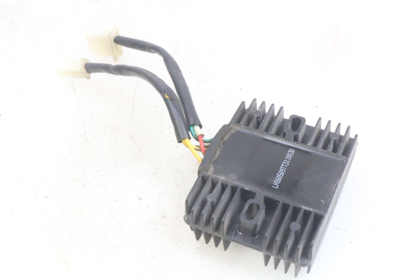 photo de REGULATOR ŁADOWANIA NECO ALEXONE 125 (2017 - 2024) - Zoom stanu zużycia