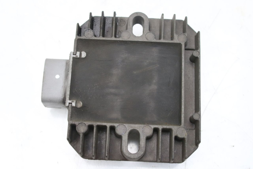 photo de REGULATOR ŁADOWANIA SUZUKI AN BURGMAN 400 (2006 - 2010) - Szczegół części