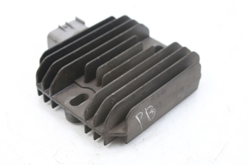 photo de REGULATOR ŁADOWANIA SUZUKI AN BURGMAN 400 (2006 - 2010) - Zbliżenie techniczne