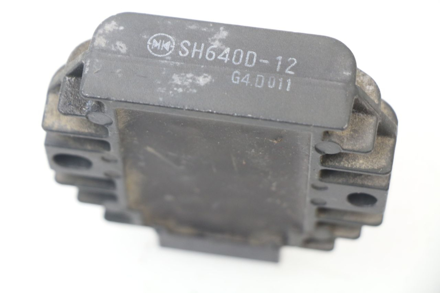 photo de REGULATOR ŁADOWANIA APRILIA ATLANTIC 125 (2003 - 2009) - Zoom stanu zużycia