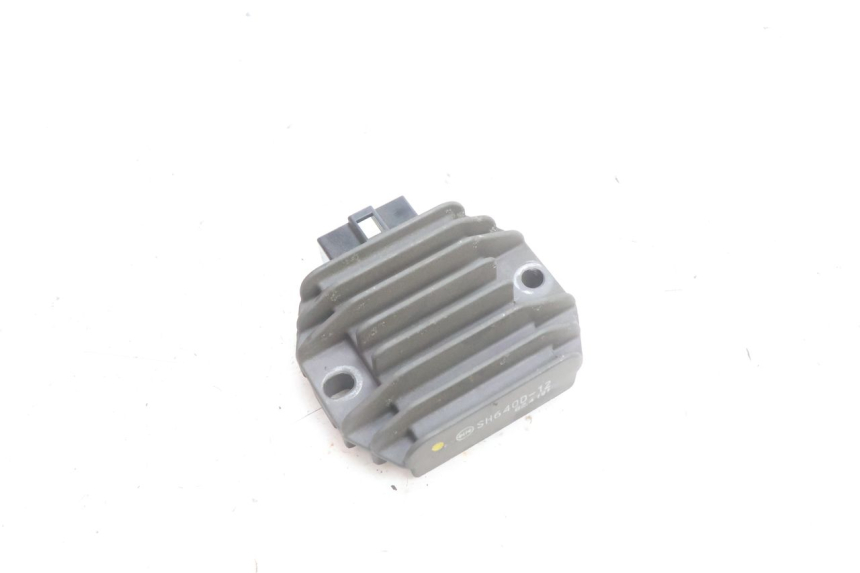 photo de REGULATOR ŁADOWANIA APRILIA ATLANTIC S 125 (2010 - 2013) - Szczegół części
