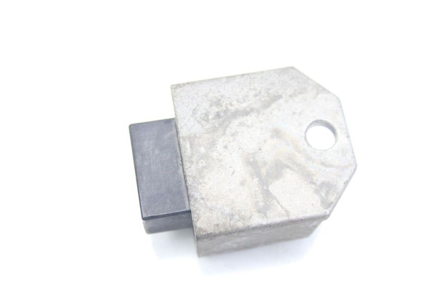 photo de REGULATOR ŁADOWANIA HONDA BALI EX 100 (1996 - 2000) - Zoom stanu zużycia