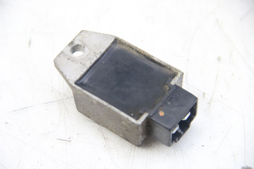 photo de REGULATOR ŁADOWANIA PGO BIG MAX 50 (2001 - 2009) - Szczegół części