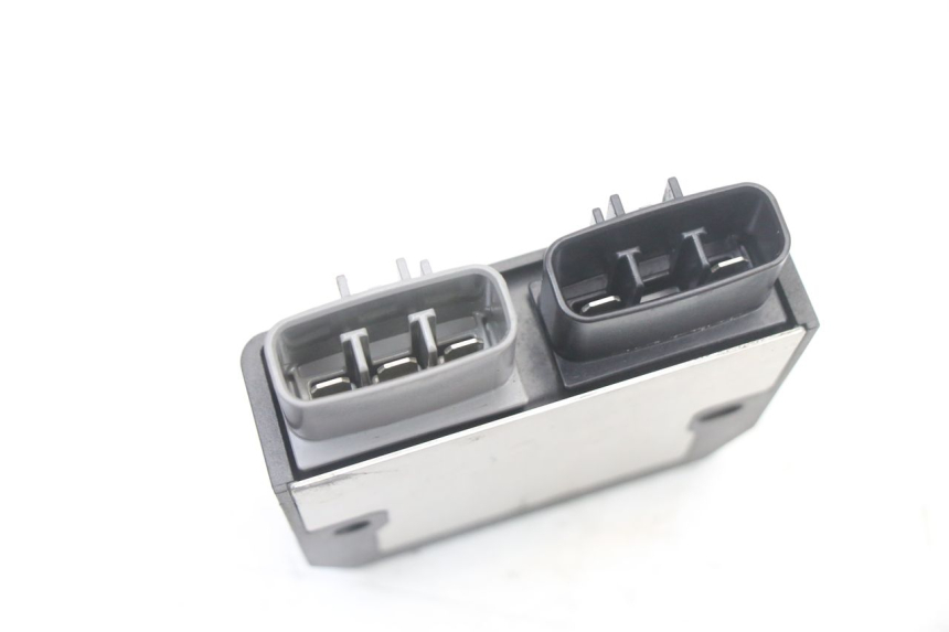 photo de REGULATOR ŁADOWANIA BMW S RR ABS S1000RR 1000 (2015 - 2018) - Zoom stanu zużycia