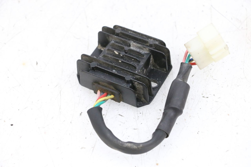 photo de REGULATOR ŁADOWANIA MAG POWER BOMBERS 4T 50 (2016 - 2026) - Inny kąt widzenia