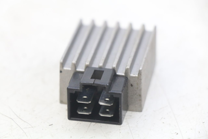 photo de REGULATOR ŁADOWANIA BAOTIAN BT 49 QT-9 50 (2006 - 2010) - Szczegół części