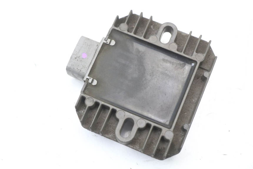 photo de REGULATOR ŁADOWANIA SUZUKI BURGMAN 125 (2007 - 2014) - Zoom stanu zużycia