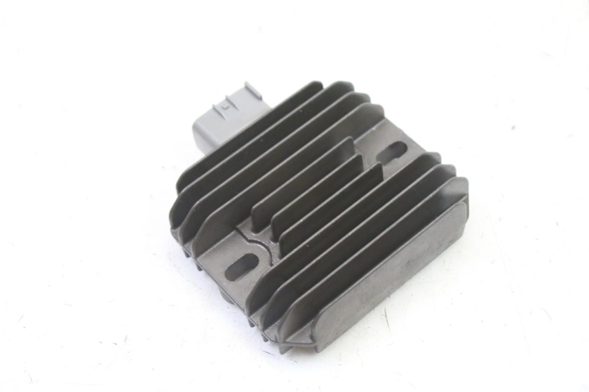 photo de REGULATOR ŁADOWANIA SUZUKI BURGMAN 125 (2007 - 2014) - Szczegół części