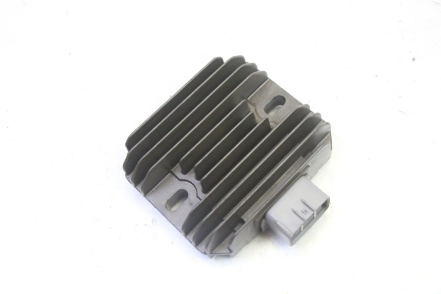 photo de REGULATOR ŁADOWANIA SUZUKI BURGMAN 125 (2007 - 2014) - Szczegół części