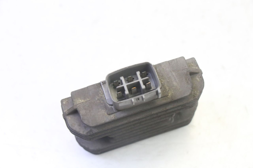 photo de REGULATOR ŁADOWANIA SUZUKI BURGMAN 125 (2007 - 2014) - Zoom stanu zużycia