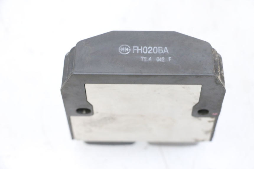 photo de REGULATOR ŁADOWANIA SUZUKI BURGMAN 650 (2013 - 2020) - Zoom stanu zużycia