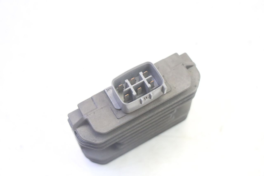 photo de REGULATOR ŁADOWANIA SUZUKI BURGMAN 125 (2007 - 2014) - Inny kąt widzenia