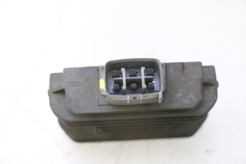 photo de REGULATOR ŁADOWANIA SUZUKI BURGMAN 125 (2007 - 2014) - Zoom stanu zużycia